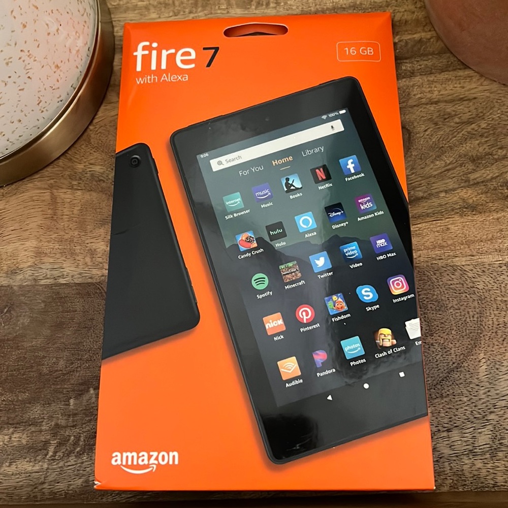 NWT Fire 7 with Alexa